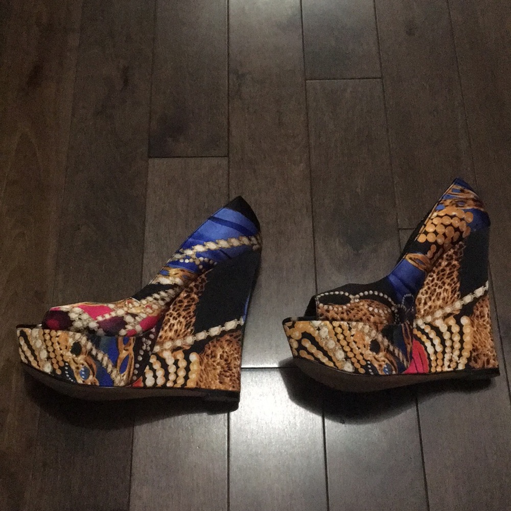 Aldo wedge heels - size 8